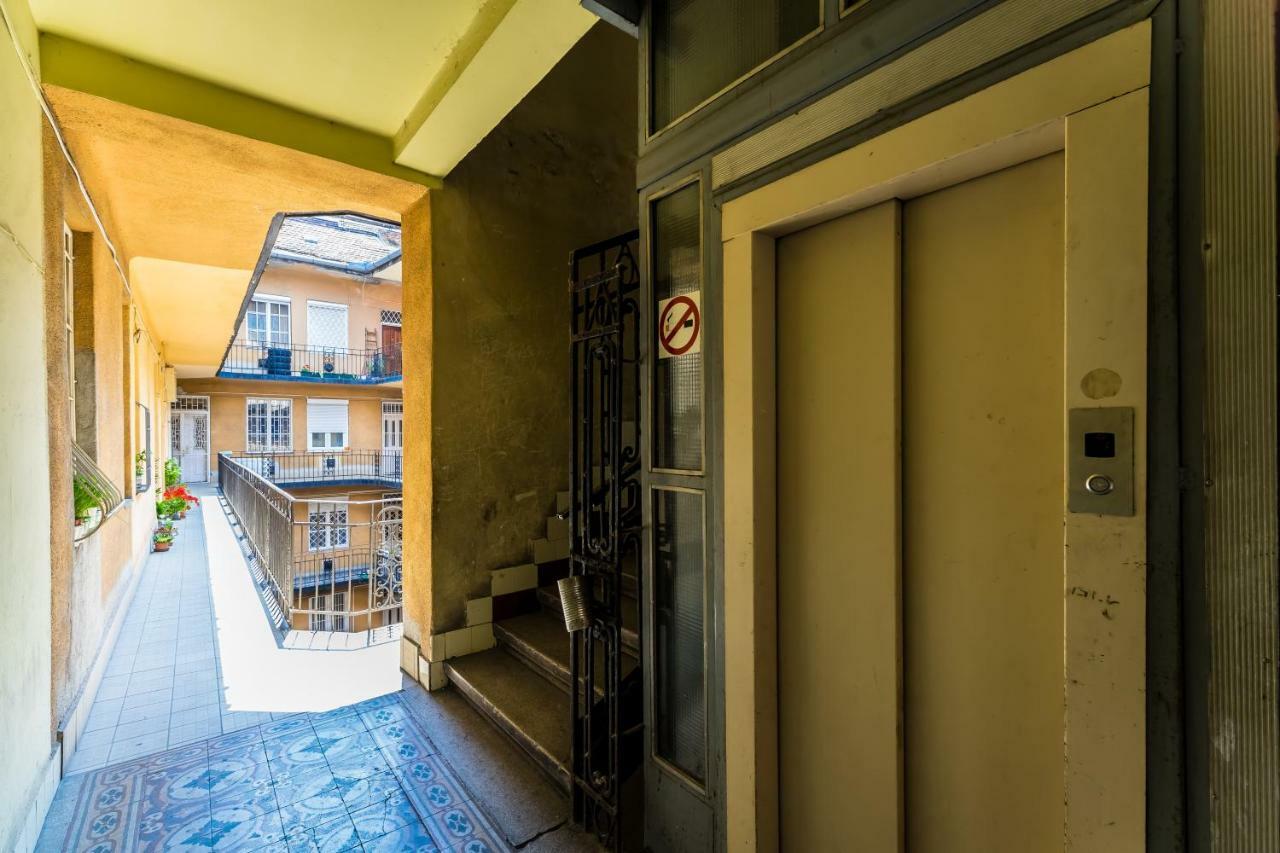 Fleur Creme Apartment Budapest Luaran gambar