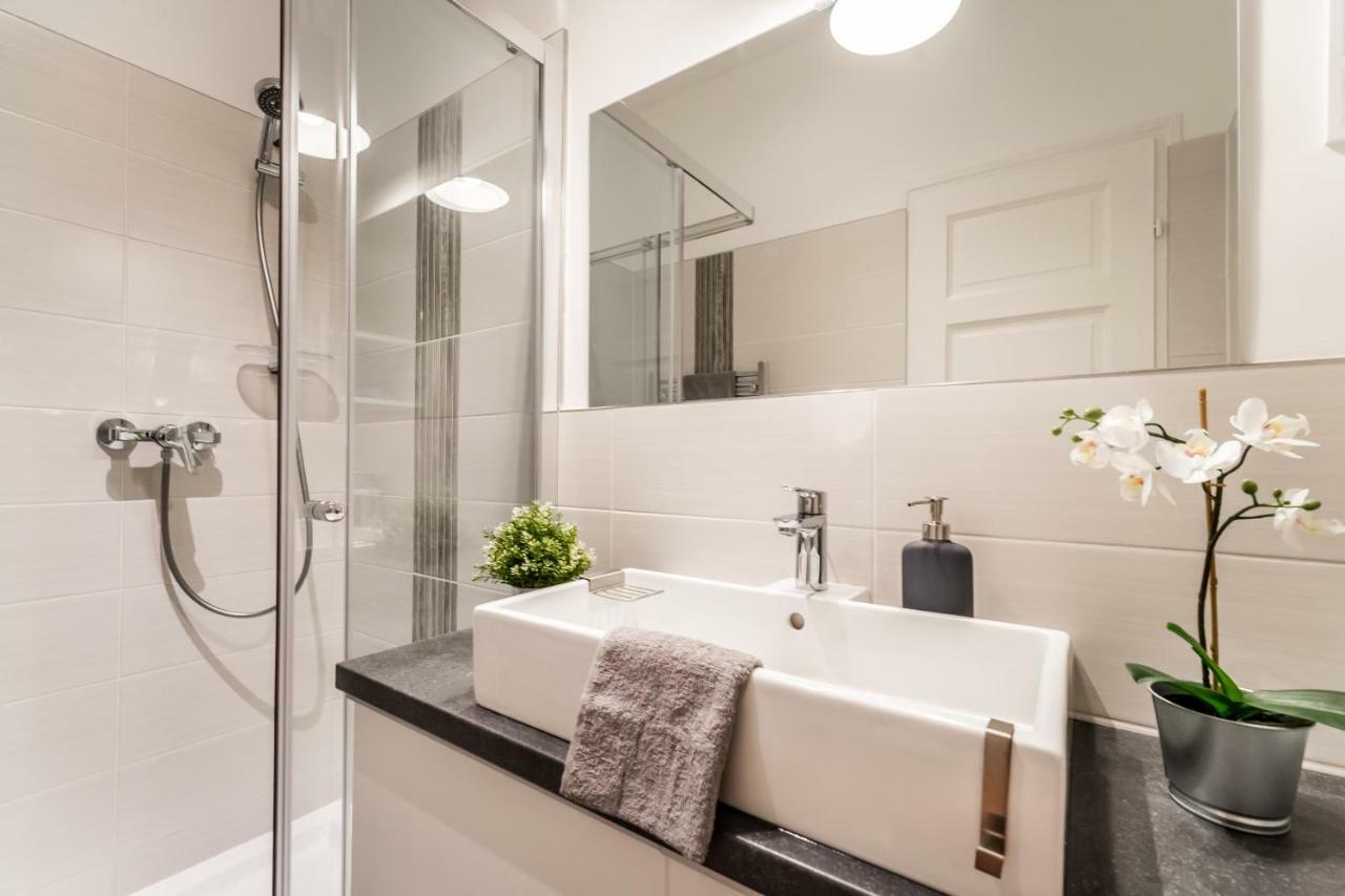 Fleur Creme Apartment Budapest Luaran gambar